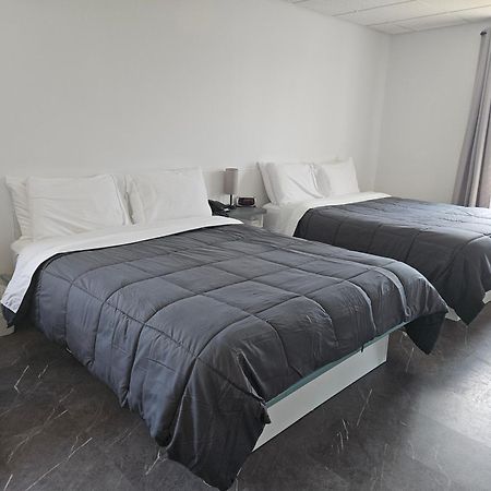 Hotel Auberge St-Felicien Saint-Félicien 外观 照片