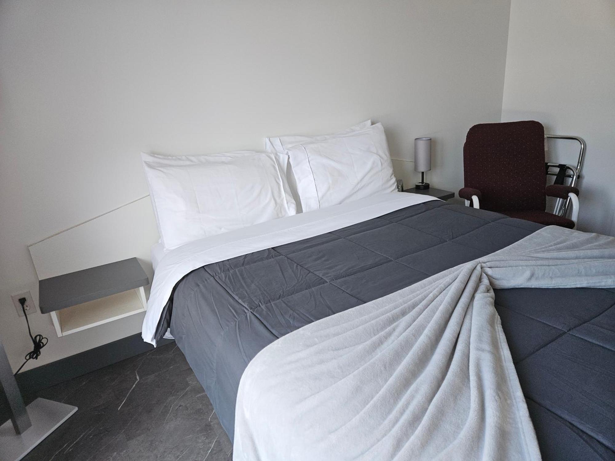 Hotel Auberge St-Felicien Saint-Félicien 外观 照片